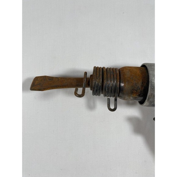 Central Pneumatic #32940 Air Impact Hammer Chisel - Picture 3 of 9